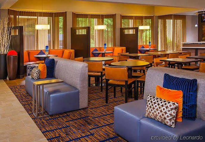 Hotel Courtyard By Marriott Boston 3*
