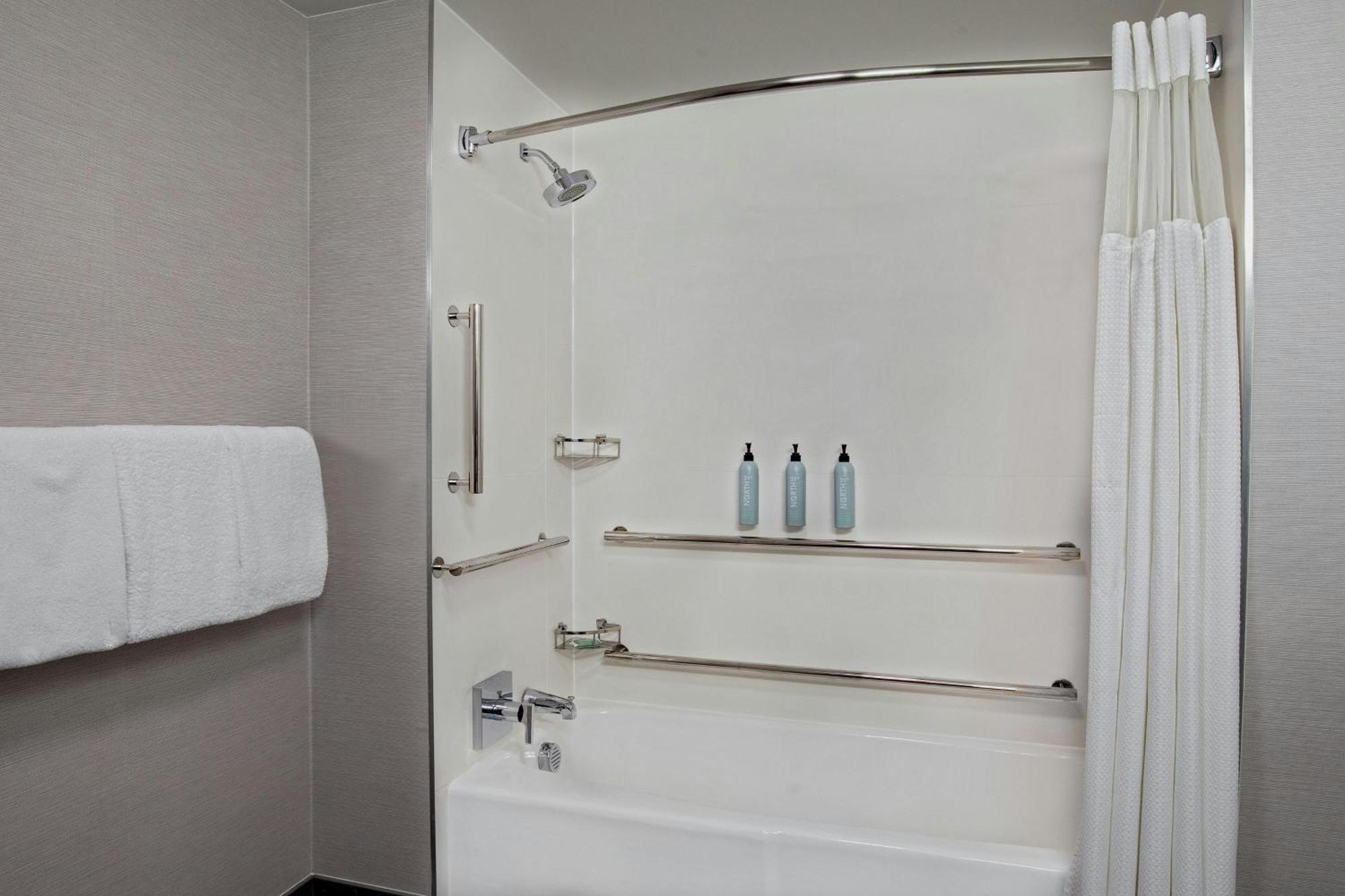 Hotel Courtyard By Marriott Boston