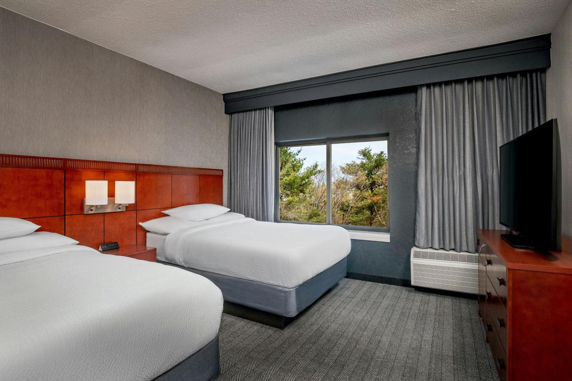 Courtyard By Marriott Boston 3*