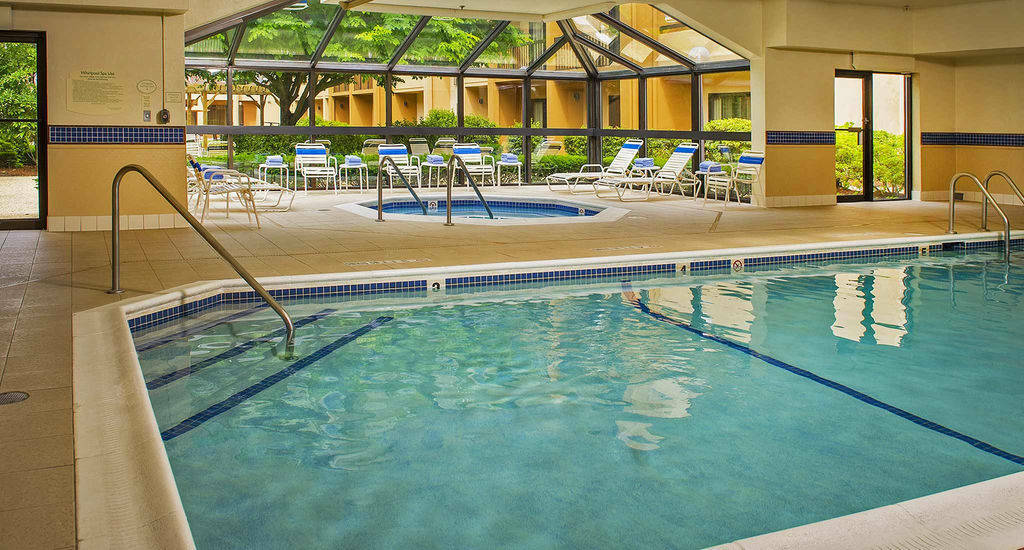 Hotel Courtyard By Marriott Boston